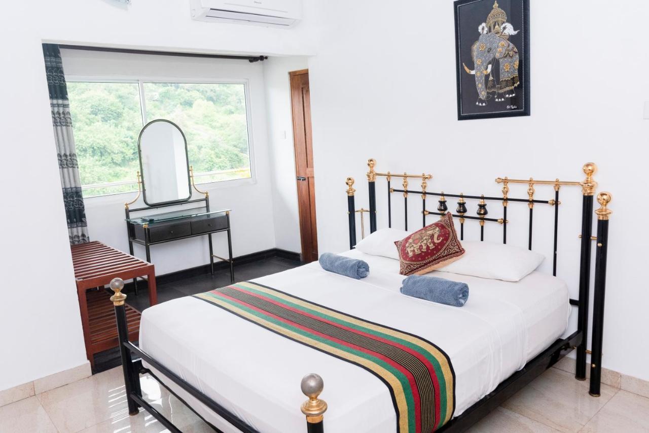 Kandy Riverside Villa Екстер'єр фото